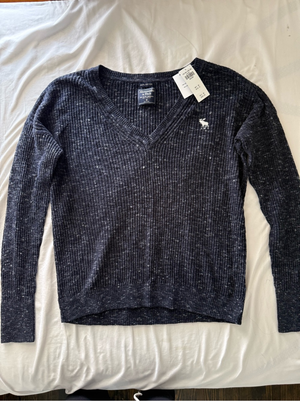Abercrombie & Fitch Men's Dark Navy Flecked V-Neck Sweater